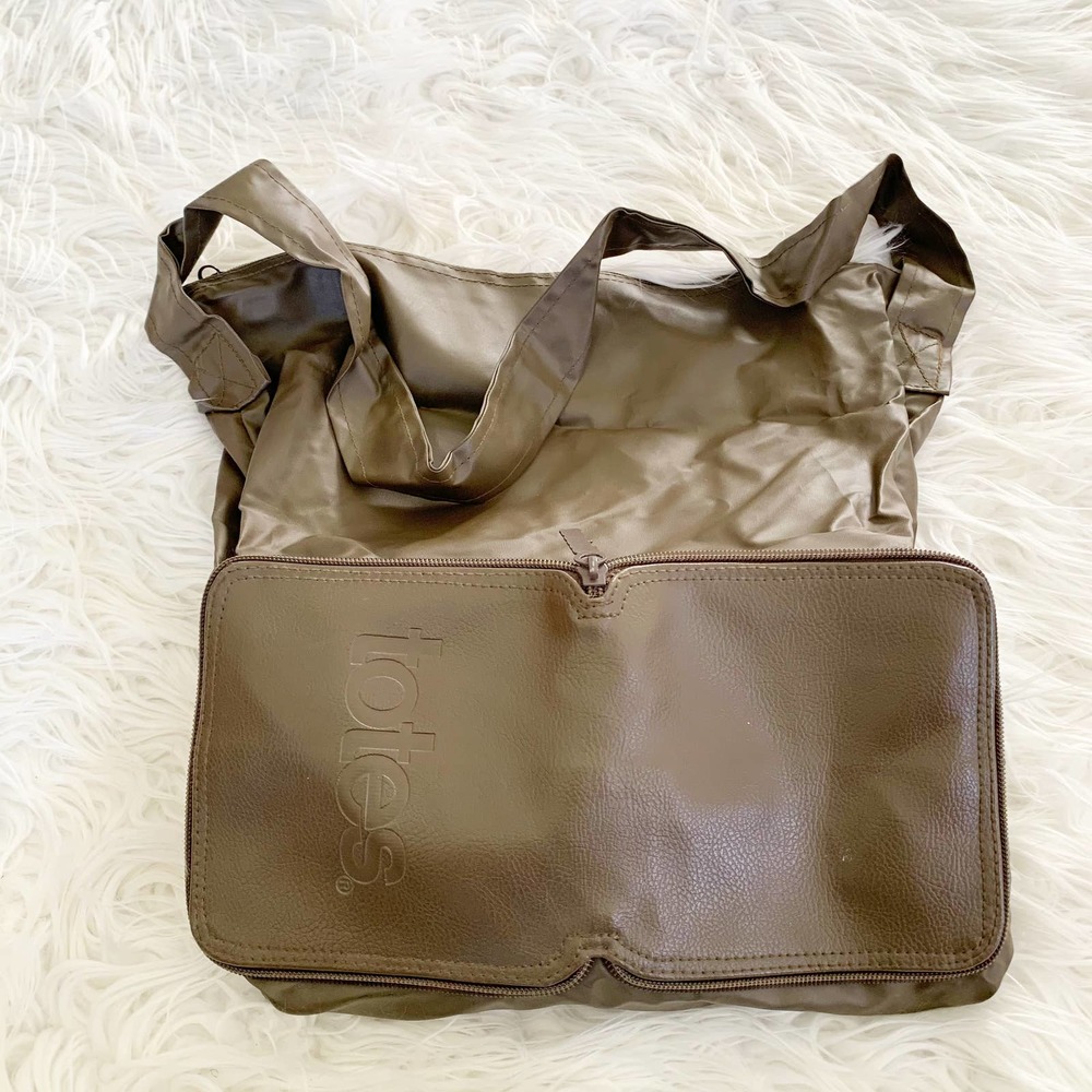 TOTES Foldable PVC Bag - Picture 6 of 8